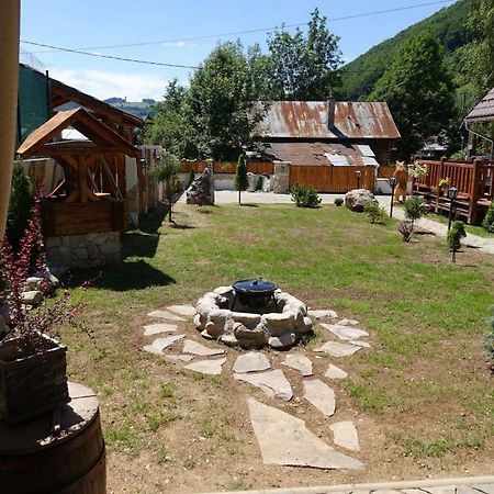 Dvojapartmánová drevenica Mýto Myto pod Dumbierom Exterior foto