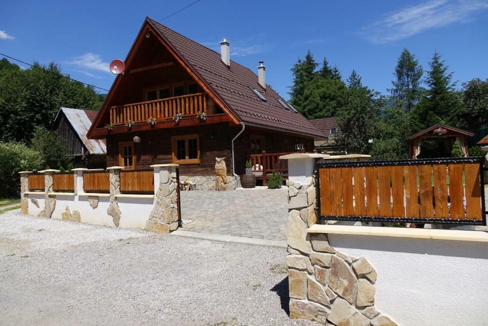 Dvojapartmánová drevenica Mýto Myto pod Dumbierom Exterior foto